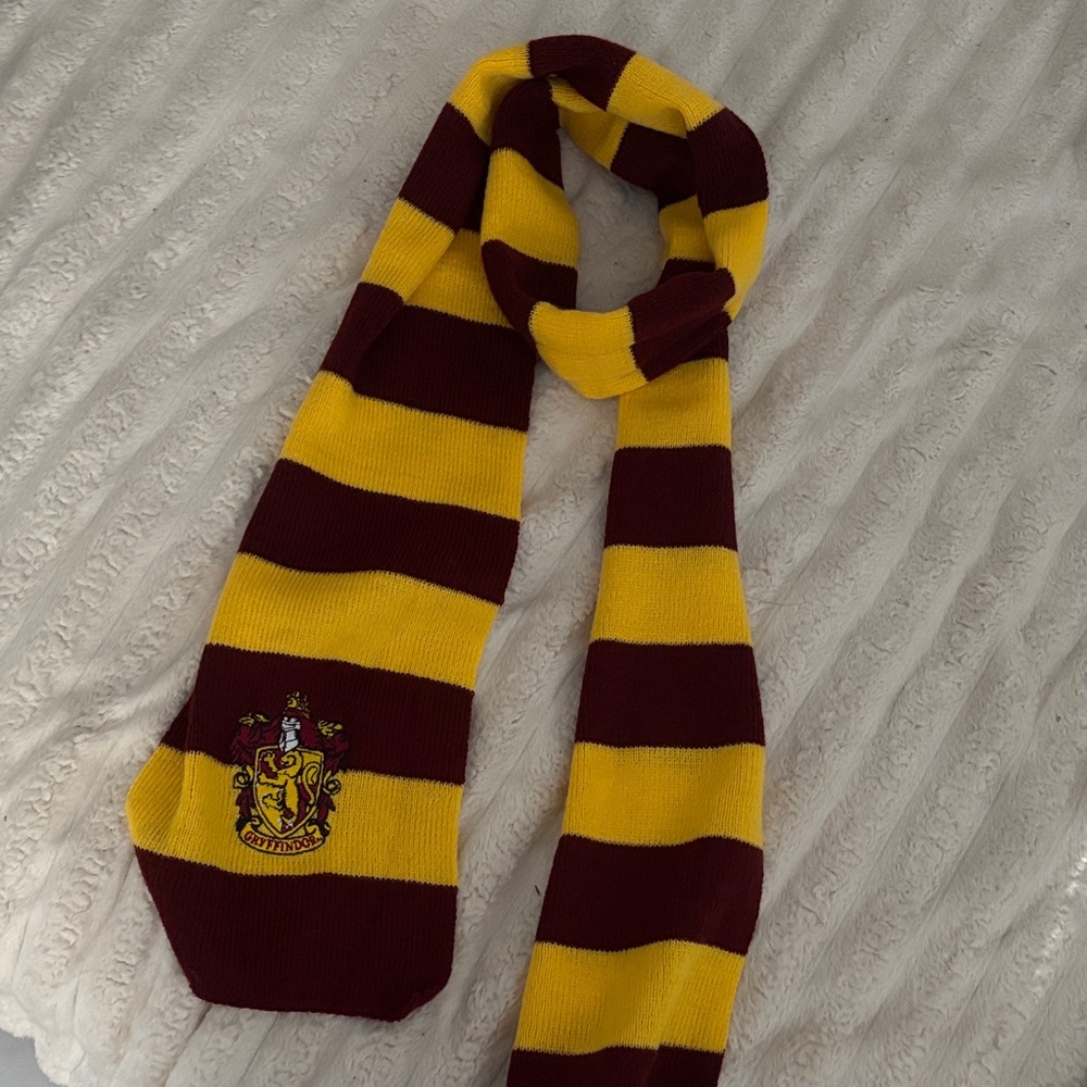 Harry Potter Gryffindor Striped Kids Scarf